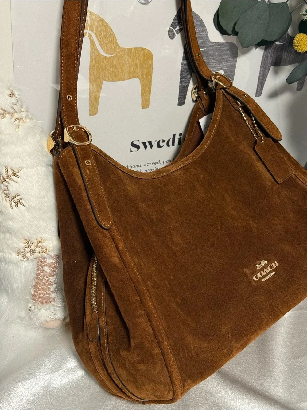NWT coach Erin Shoulder Bag  Gold/Warm Brown cet41
